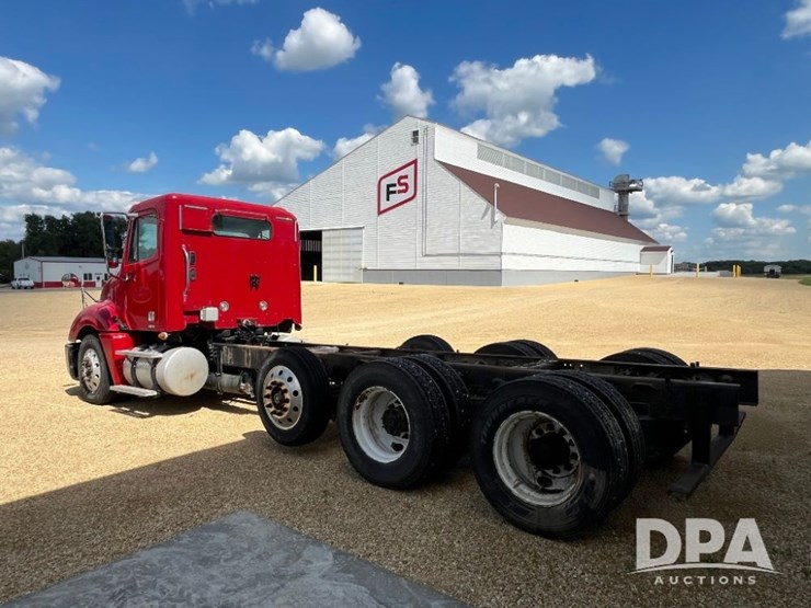2007-freightliner-columbia-truck-(jn2954,-unit-2158)-image-14