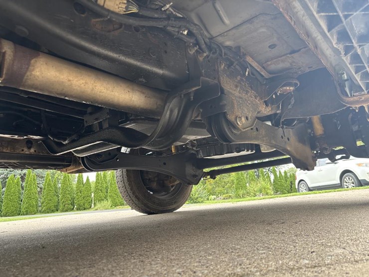 2012-ford-f550-image-44