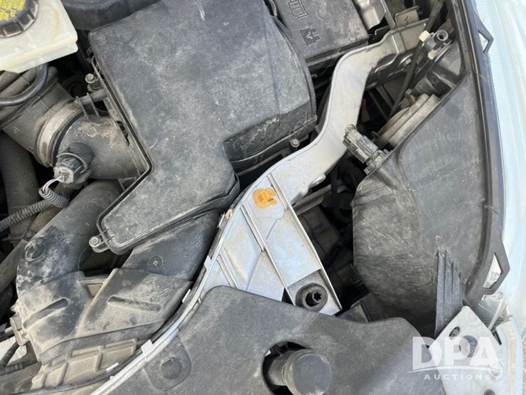 2015-ford-escape-se-image-56