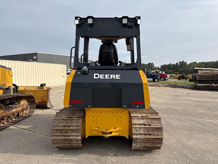 2021-deere-450-lgp-image-4