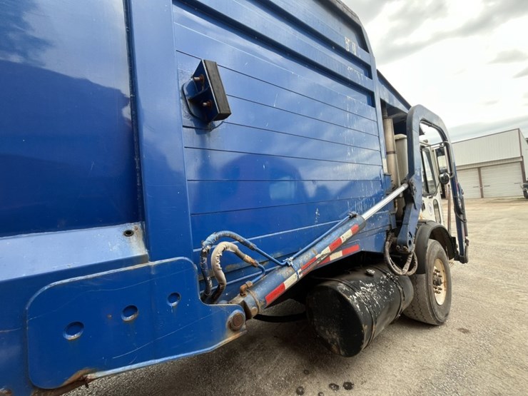 #1631-•-2005-mack-garbage-truck-image-8