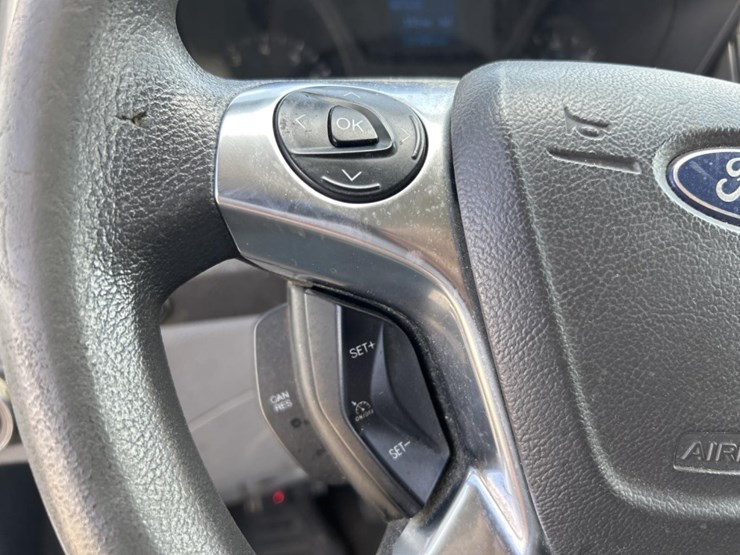 2015-ford-transit-image-32