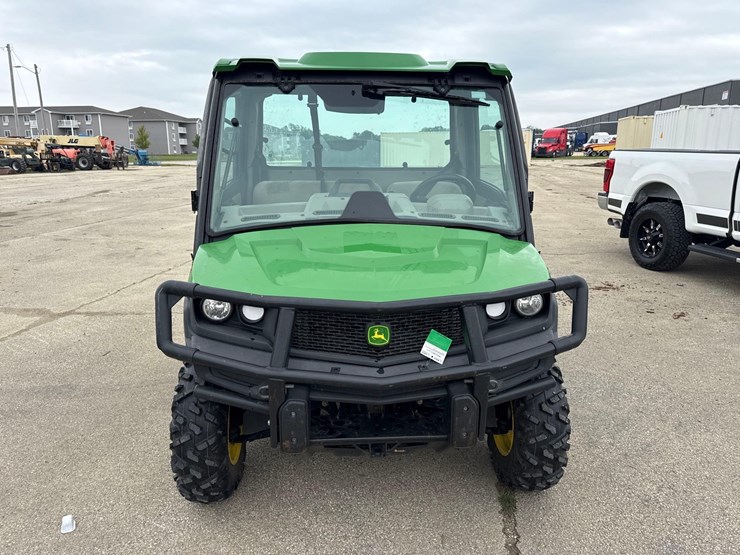 2020-john-deere-gator-image-8