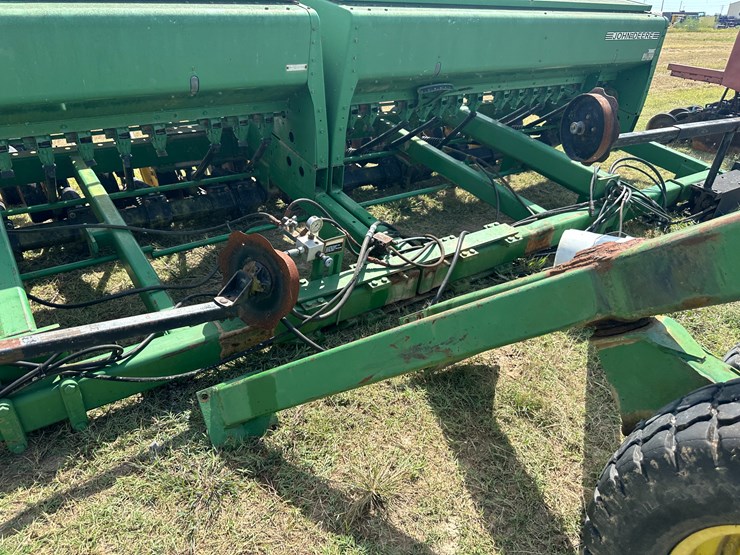 john-deere-750-image-37