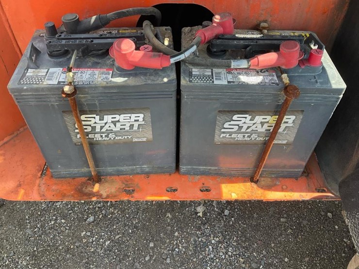2012-jlg-t350-image-21