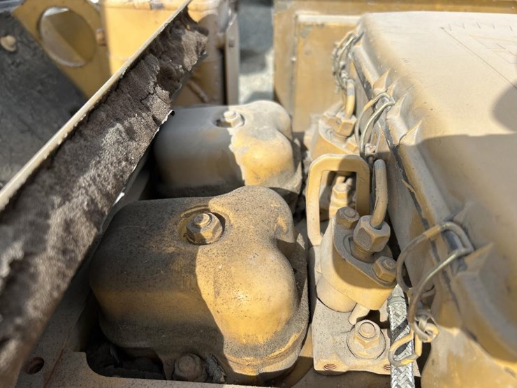 caterpillar-cb-224c-image-39
