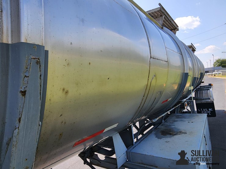 1968-fruehauf-tanker-image-13