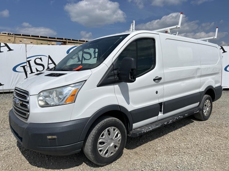 2015-ford-transit-image-1