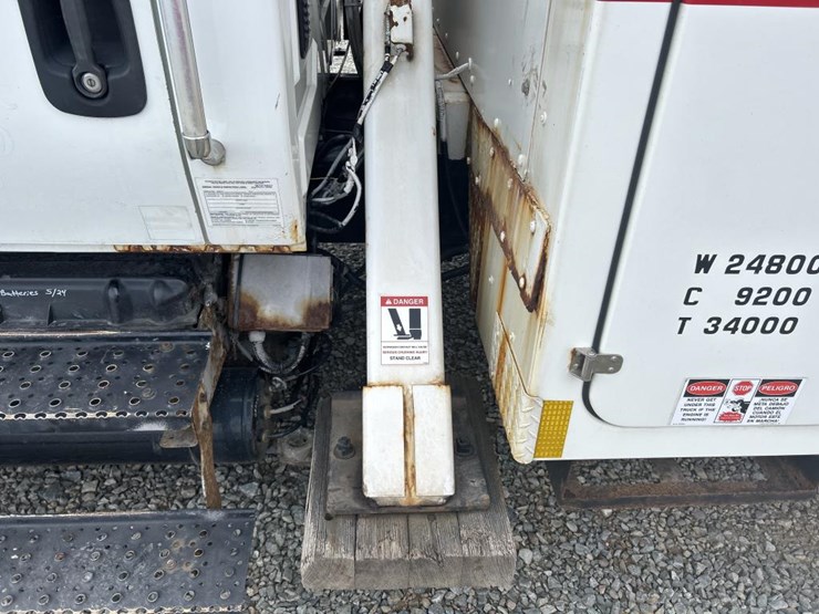 2004-international-4000-image-37