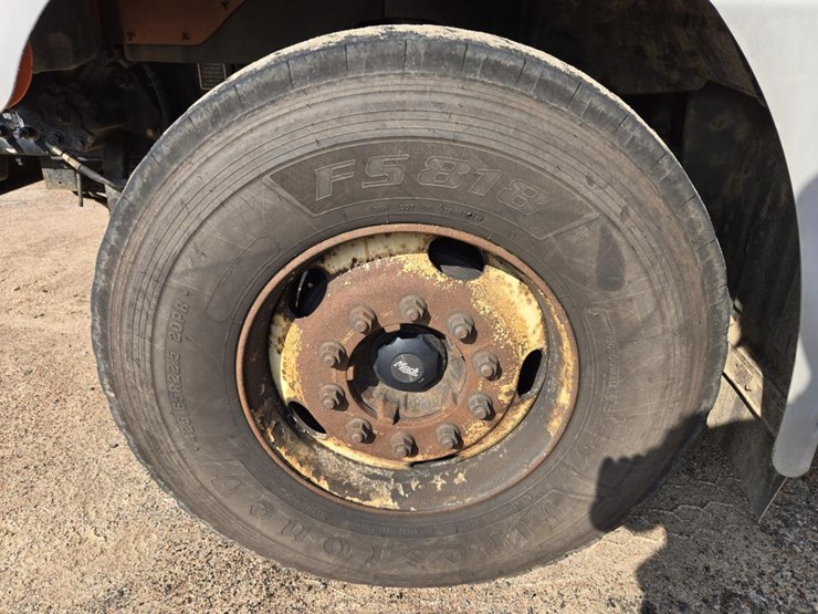 2015-mack-granite-gu813-image-101