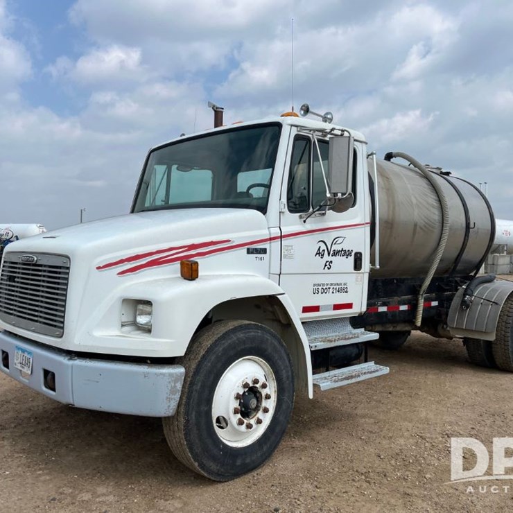 2000 FREIGHTLINER FL70