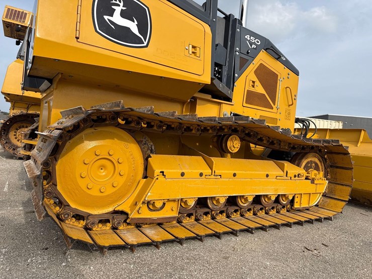 2021-deere-450-lgp-image-13