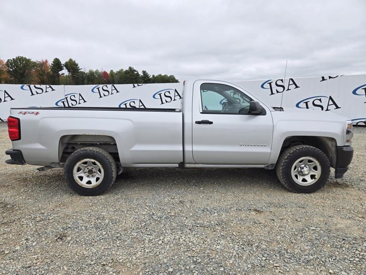 2017-chevrolet-silverado-1500-image-6