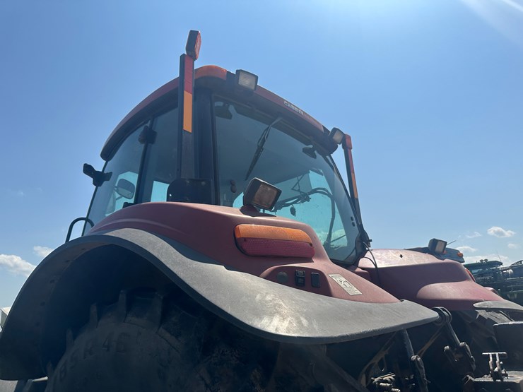 #32189-•-2008-case-international-magnum-335-tractor-image-24