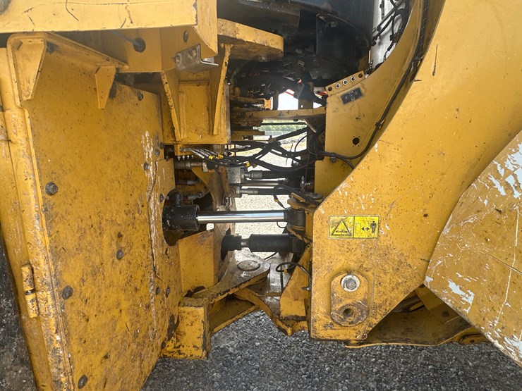 2016-caterpillar-950m-image-14