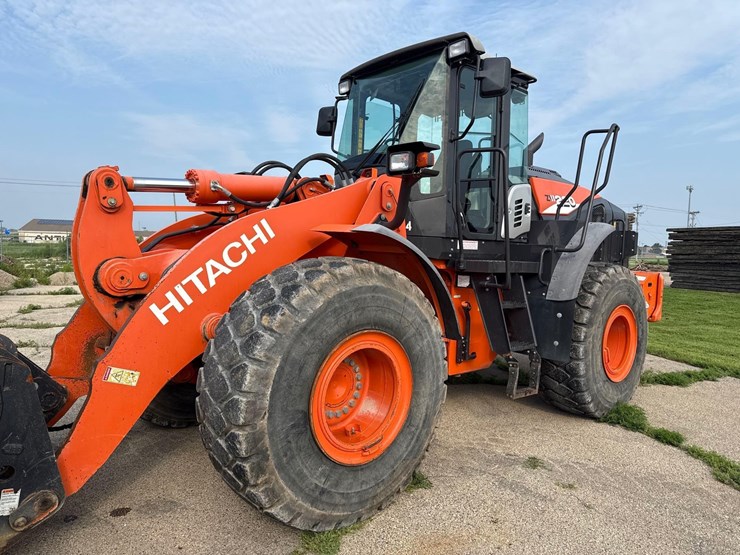 hitachi-zw220-6-image-2