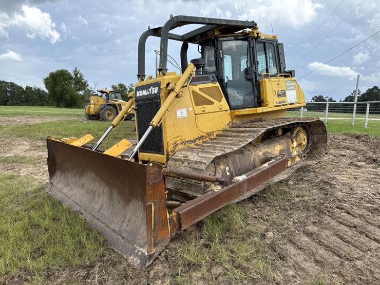 2014-komatsu-d65px-17-image-1