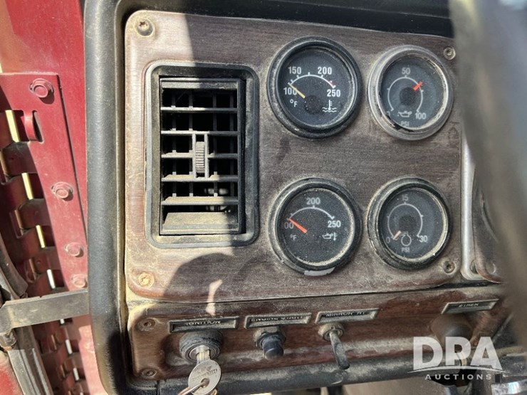 1991-freightliner-truck-(jn2955,-unit-758)-image-57