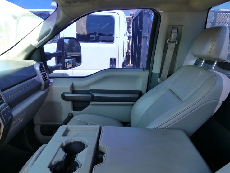 2017-ford-f450-xl-image-11