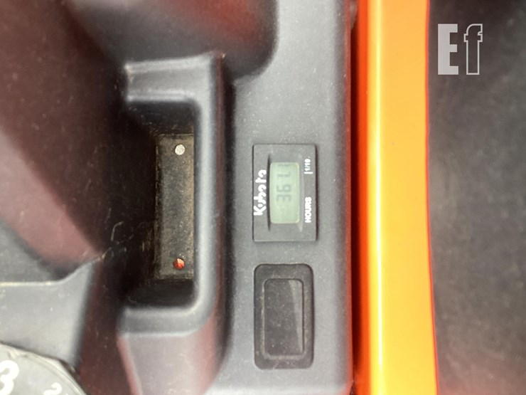 2018-kubota-z122e-image-15