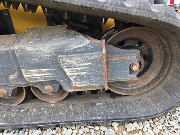2022-deere-333g-image-53