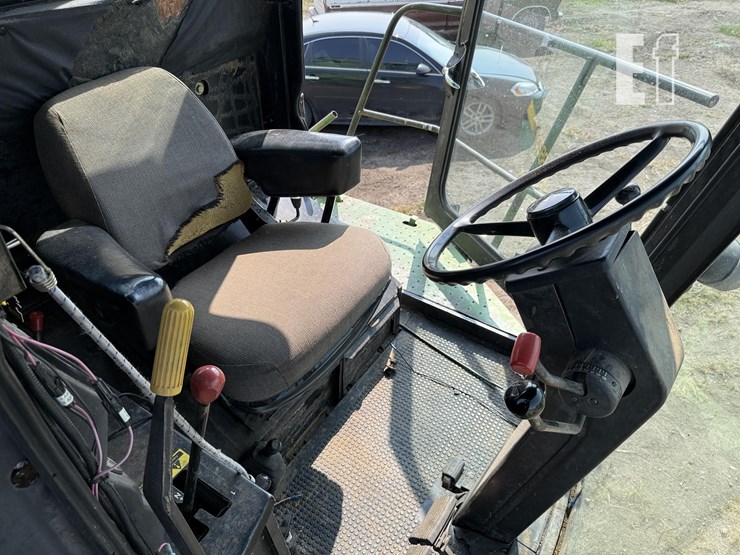 john-deere-8820-image-51