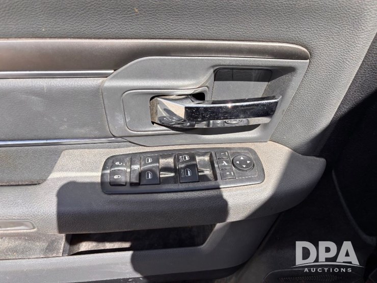 2016-dodge-ram-1500-image-74