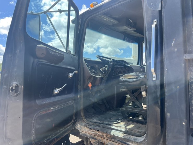 ford-9000-image-28