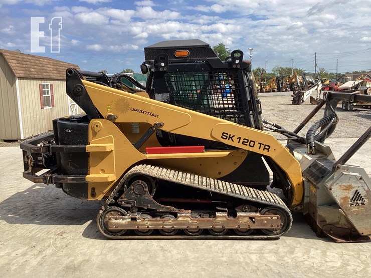 2009-supertrak-sk120tr-image-5