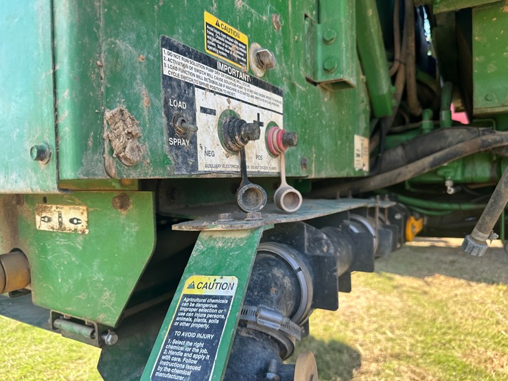 2011-john-deere-4730-image-29
