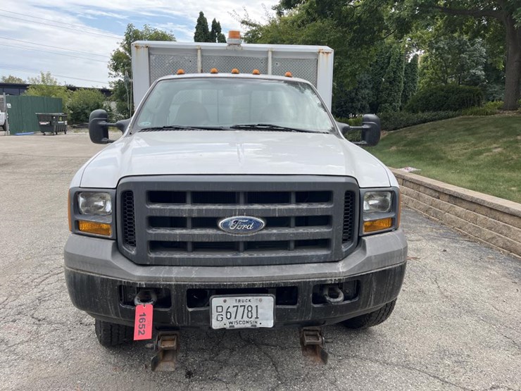 2005-ford-f350-image-8