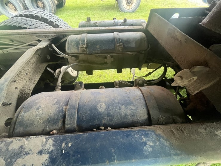 1986-mack-dm686s-image-55