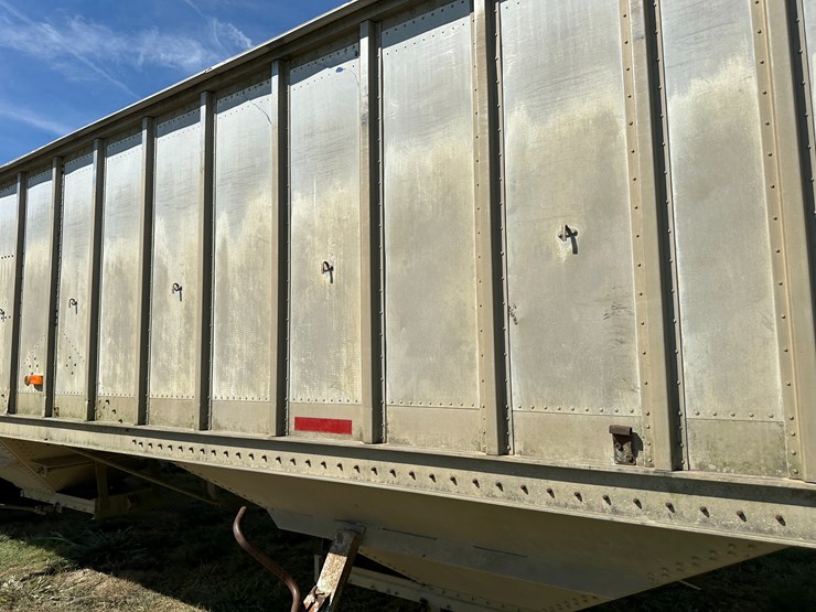 #32158-•-hobbs-42'-t/a-aluminum-hopper-bottom-trailer-vin:-blv-9983-04-image-44
