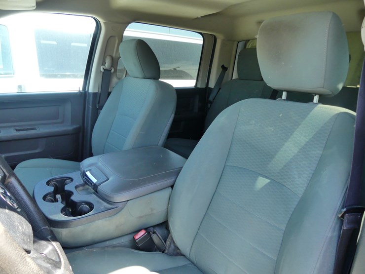2016-dodge-ram-2500-image-11