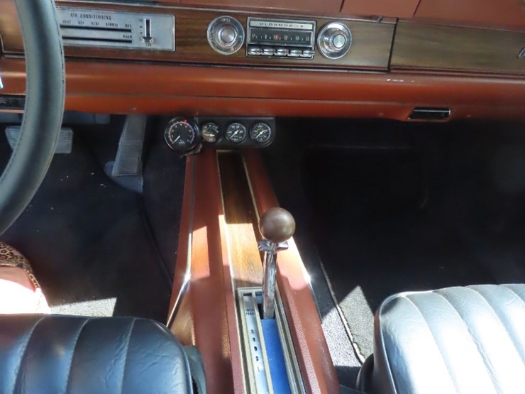 1971-cutlass-supreme-convertible-image-21