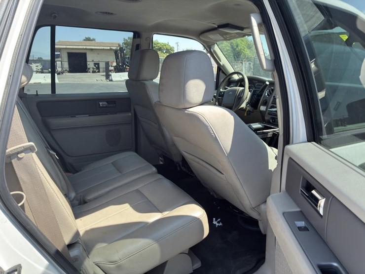 2008-ford-expedition-image-10