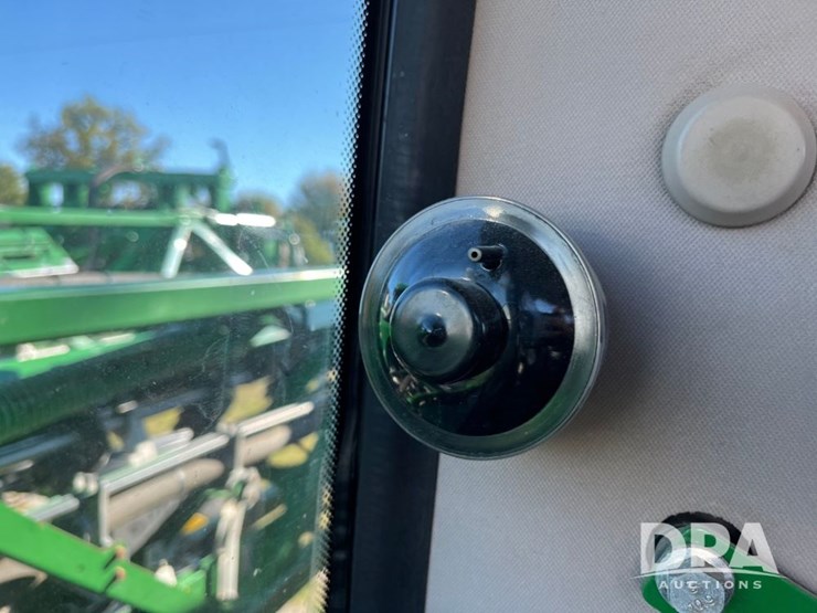 2019-john-deere-r4045-image-108