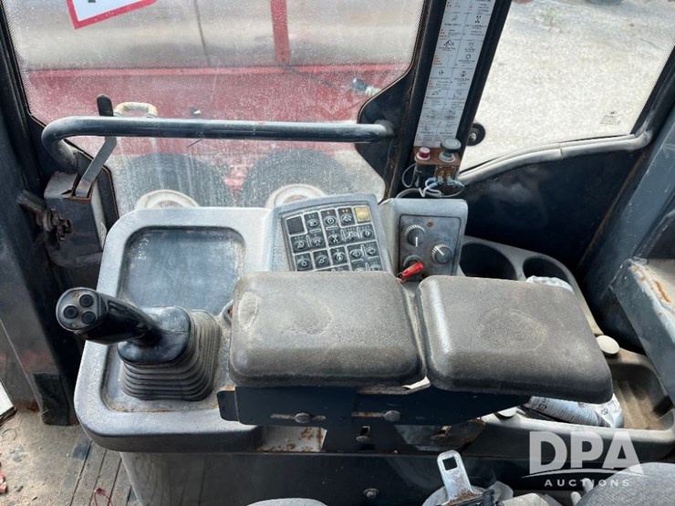 deere-444j-image-41