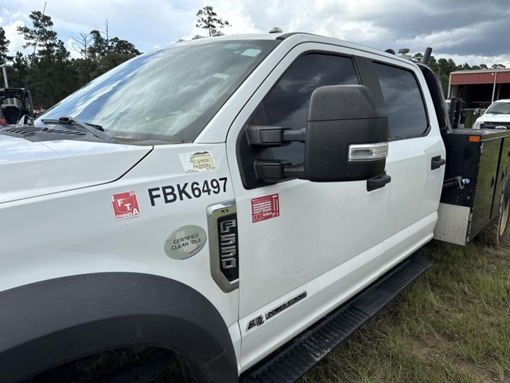 2020-ford-f550-image-16