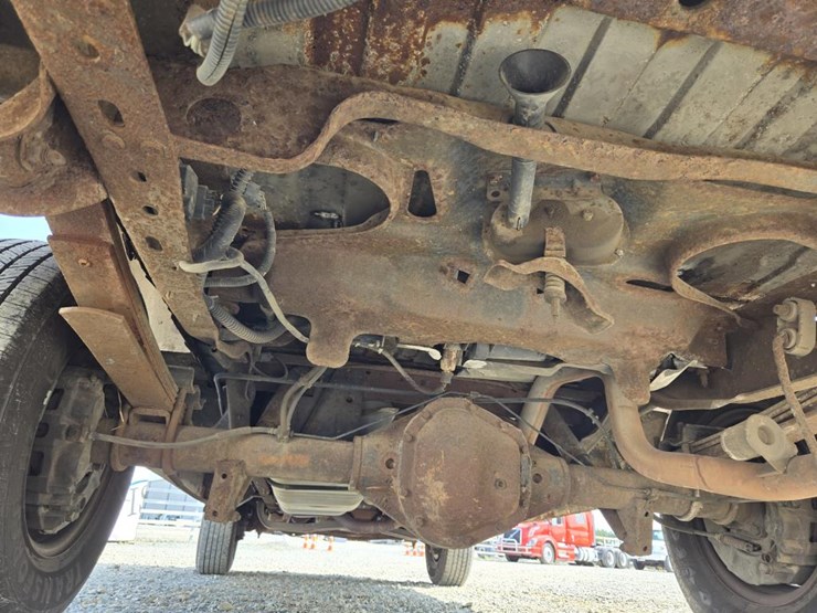 2008-ford-e250-image-26