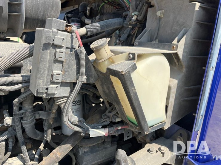 2013-kenworth-t660-image-105