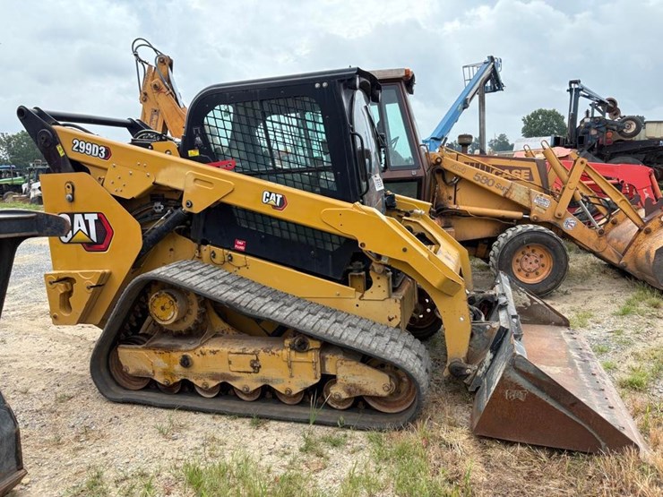 2020-caterpillar-299d3-image-7