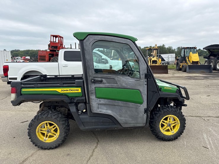 2020-john-deere-gator-image-6
