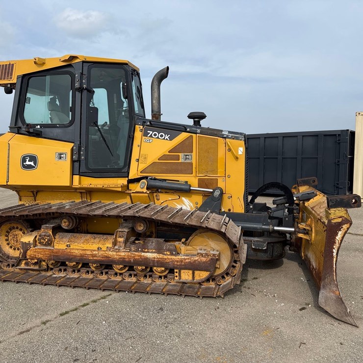DEERE 700K LGP