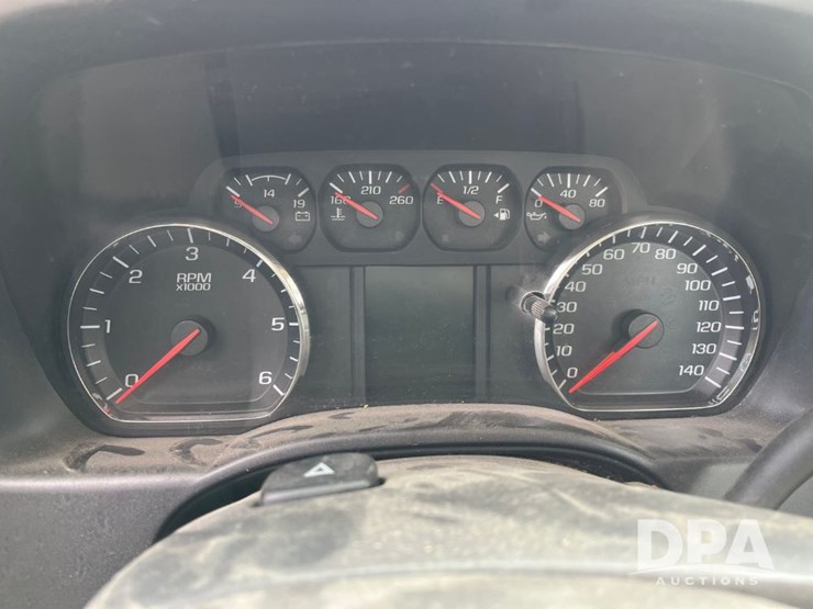 2017-gmc-3500-image-39