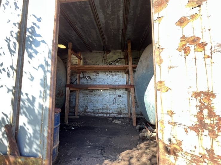 #1609-•-40’-enclosed-fuel-trailer-image-11
