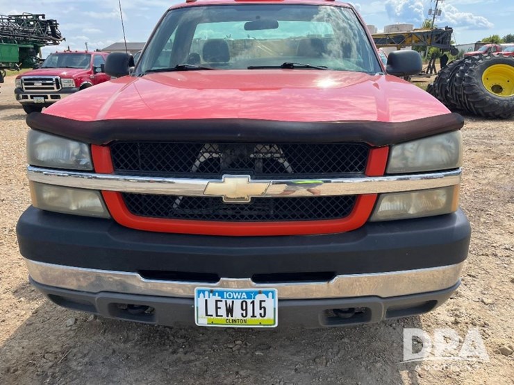 2004-chevrolet-2500hd-image-26
