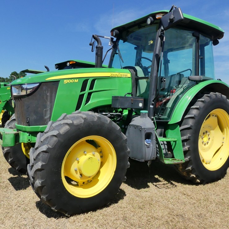 JOHN DEERE 5100M