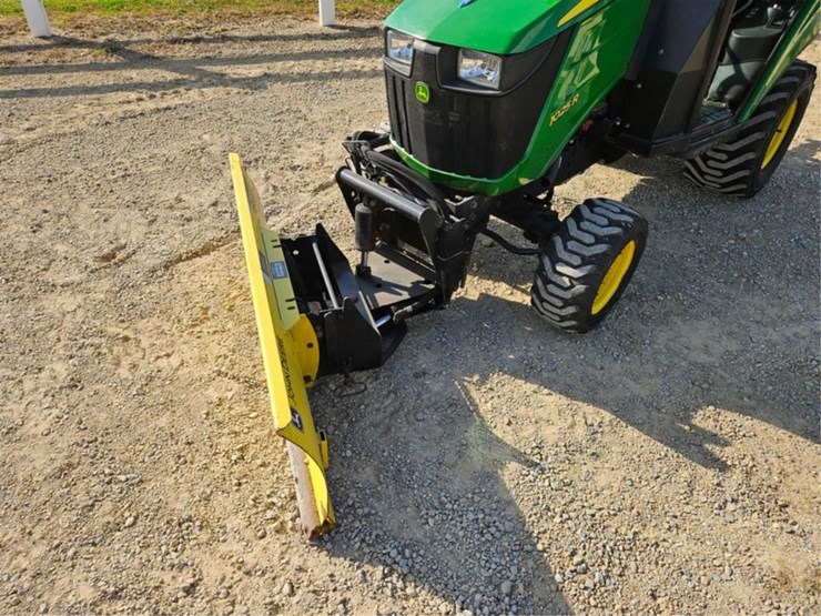 john-deere-1025r-image-11