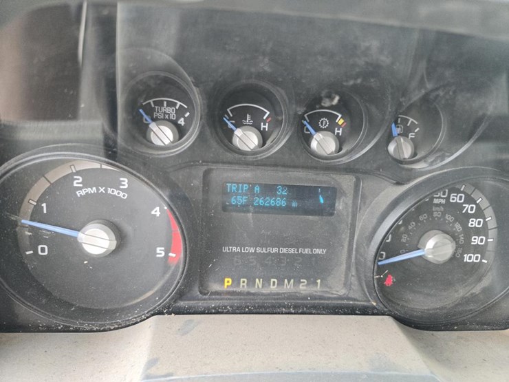 2011-ford-f550-image-59